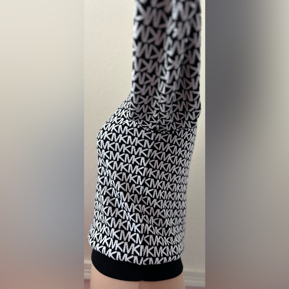 Micheal Kors sweater XS - Picture 4 of 9